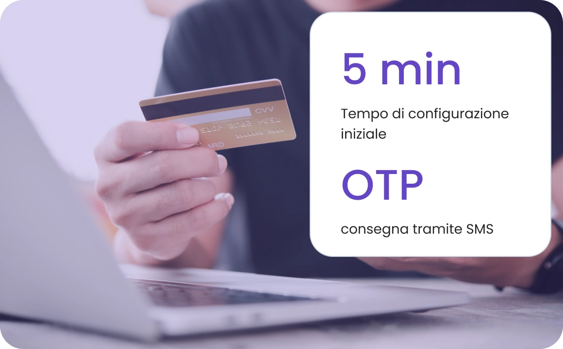 Un uomo sta eseguendo una transazione utilizzando OTP supportato dall'API TopMessage nell'e-commerce